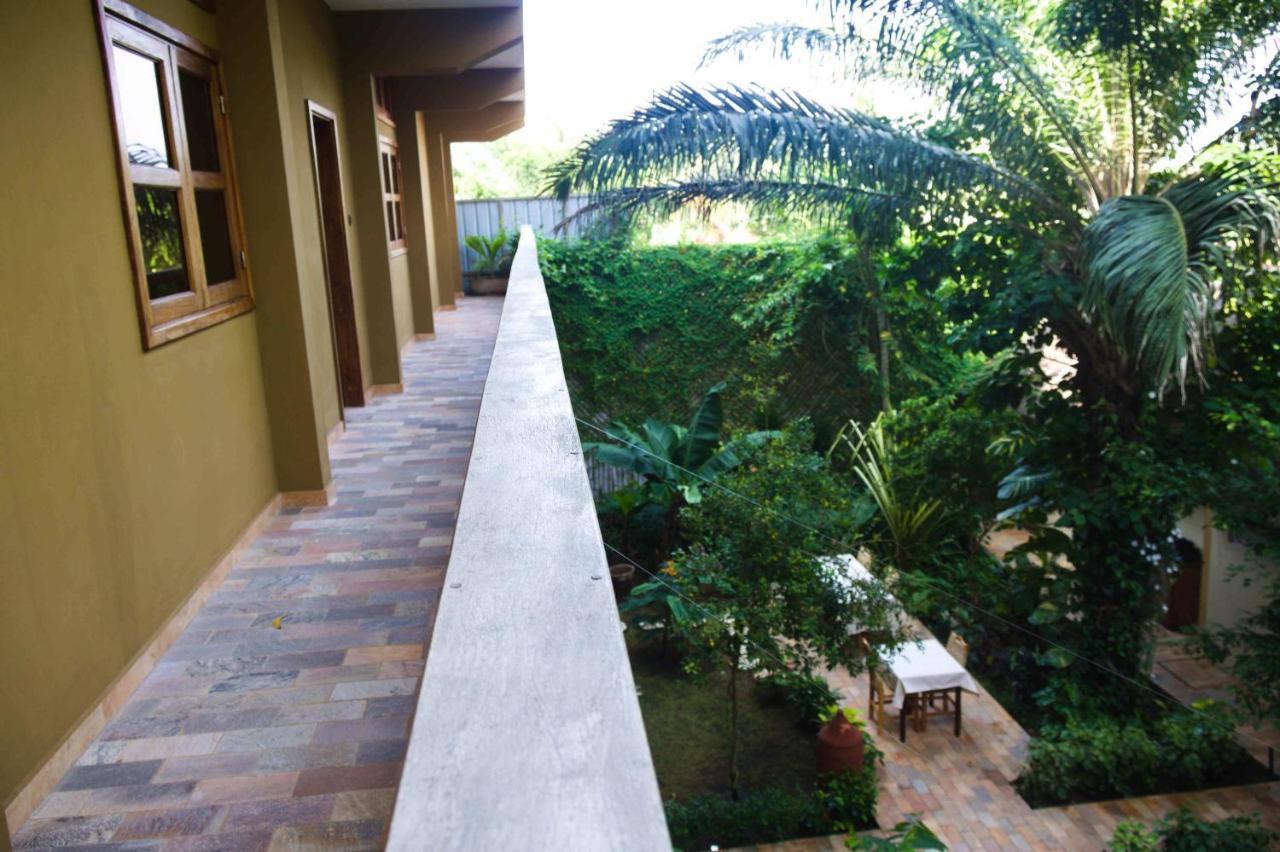 Hotel Otsunami Lome Exterior photo